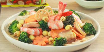 Củ Sen Xào Tam Sắc